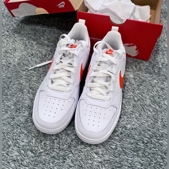 NEW Youth Nike Court Borough Low Sneakers - Picture 4 of 5